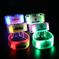 Bracelets LED lumineux activés par la musique, bracelets lumineux pour poignet, bracelets lumineux pour festival de musique, concert de football, événement