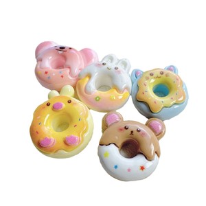 Accessori in Resina a Forma di Animali Cartoon e Ciambelle per Creazioni Fai-da-Te, Clip per Capelli, Cover per Telefoni, Magneti per Frigorifero, Ciondoli per Bottiglie d'Acqua - Vendita all'Ingrosso - Product Image 5