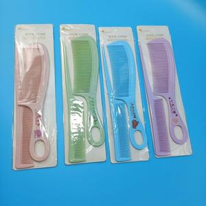 Peines de plástico coloridos, peines de maquillaje para el hogar y peines de PVC son productos más vendidos en tiendas de dos dólares. - Product Image 2