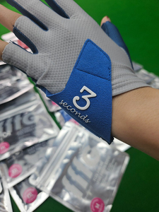Guante de billar profesional 3Seconds Japan de 3 dedos, guante de tiro de billar con dedos abiertos para billar de 8 y 9 bolas - Product Image 3