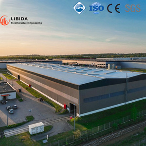 Entrepôt avec énergie solaire Bâtiment d'usine préfabriqué, conception de hangar d'atelier industriel, bâtiment d'entrepôts préfabriqués - Product Image 1