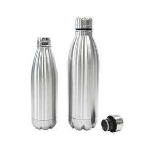 <span class=keywords><strong>De</strong></span> frasco <span class=keywords><strong>de</strong></span> acero inoxidable aislados <span class=keywords><strong>de</strong></span> Metal vacío deporte bebida Cola en forma <span class=keywords><strong>de</strong></span> termo <span class=keywords><strong>de</strong></span> café botella <span class=keywords><strong>de</strong></span> agua - Product Image 3
