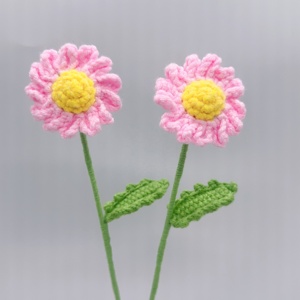 Bouquet di Margherite Multiple Fatte a Mano in Cotone all'Uncinetto, Steli Floreali Personalizzabili, OEM, Ingrosso, Decorazioni per Casa, Matrimoni e Natale - Product Image 2