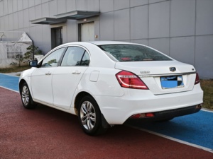 Geely Emgrand ESC 2016 Bien Equipado, 2 Bolsas de Aire, Chasis Optimizado <span class=keywords><strong>para</strong></span> Europa, Auto Familiar de Bajo Costo - Product Image 4