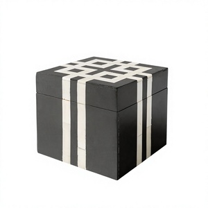 Moderna Caja de Joyería Cuadrada de Resina con Incrustaciones de Madera, con Tapa, Patrón Geométrico Blanco y Negro, Almacenamiento de Joyas - Product Image 1