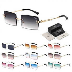 แว่นกันแดด UV400โพลาไรซ์ใสติดเพชร Q102ทรงสี่เหลี่ยมเลนส์โพลาไรซ์ทรงสี่เหลี่ยมแฟชั่นสุดหรูสำหรับผู้หญิงและผู้ชาย - Product Image 1