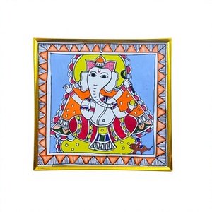 Auténtica Pintura Metálica 3D Hecha a Mano con Arte Folclórico Madhubani de Bihar para Decoración del Hogar - Product Image 1