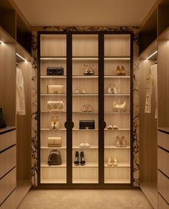 <span class=keywords><strong>Cabina</strong></span> <span class=keywords><strong>Armadio</strong></span> Moderna Multifunzionale Autoportante con Aste Appendiabiti, Scaffali, <span class=keywords><strong>Ante</strong></span> in Vetro, Illuminazione a LED e Struttura in Legno Personalizzabile - Product Image 4