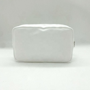 Producto riendly ecycled olyester osmetic ackaging AG akeup ortable oiletriy Ash Ouch o Ravel - Product Image 3