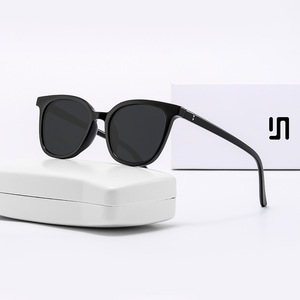 Lunettes de soleil Gm pour femmes, monture noire surdimensionnée, verres polarisés UV400 en PC, type 3, pare-soleil, origine Taizhou, référence 923 - Product Image 5
