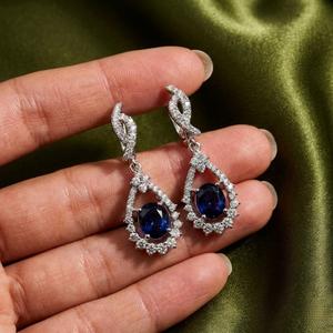 Boucles d'oreilles pendantes en saphir en or blanc massif 18 carats de haute qualité, fabriquées en Chine, pour femmes, pour mariage - Product Image 2