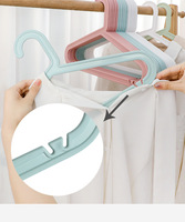 Organisateur de vêtements multifonctionnel moderne pour enfants en PP, installation suspendue en acier inoxydable, armoire pour enfants, cintres en plastique