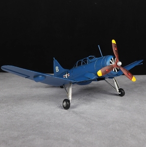 Modellino di Aereo da Caccia in Latta, Stile Vintage WWII, Decorazione per Vetrina, Halloween/Natale - Product Image 4