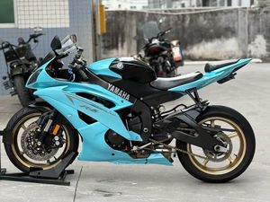 Motocicleta Deportiva Yamaha YZF R6 Usada, 600cc, Gasolina, Cuatro Cilindros, Refrigerada por Agua, de Carreras - Product Image 3