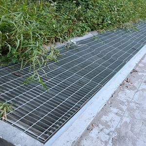 Rejilla de acero inoxidable 304, placa de cubierta de alcantarillado, rejilla de zanja, barra de canalón, rejilla de construcción, rejilla de malla, placa de hoja de rejilla - Product Image 4