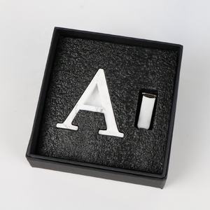 <span class=keywords><strong>Vente</strong></span> directe <span class=keywords><strong>d</strong></span>'<span class=keywords><strong>usine</strong></span>, diffuseur <span class=keywords><strong>d</strong></span>'air pour voiture en céramique parfumée écologique en forme de lettre avec boîte cadeau personnalisée - Product Image 5