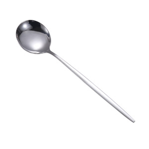 Grande cuillère ronde en acier inoxydable de style portugais, cuillère à mélanger à long manche doré, cuillère à dessert et à riz - Product Image 5