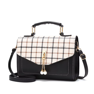 Wholesale Women Fashion PU Leather Ladies Crossbody Mini <b>Purses</b> and Handbag With Pearls - Product Image 1