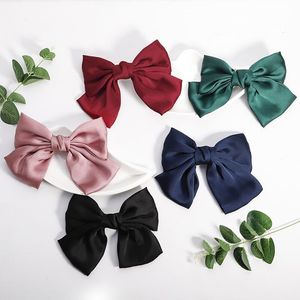 Aksesoris Rambut Jepit Kupu-kupu Warna Solid untuk Wanita, Bahan Pita, Gaya Eropa-Amerika, Cocok untuk Pesta - Product Image 1