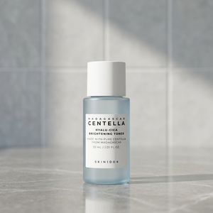 Tonique éclaircissant SKIN1004 Madagascar Centella Hyalu-Cica 30ml, tonique coréen pour le visage, éclaircissant et hydratant - Product Image 2