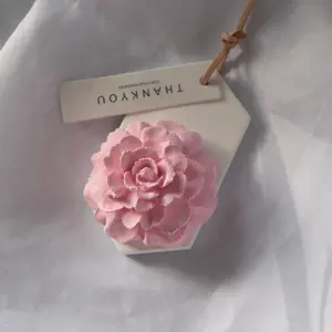 Ceramic Hanging Mothers' Day Gift Carnation Essential Oil Perfume Flower Diffuser Car Decoration Aroma Pendant