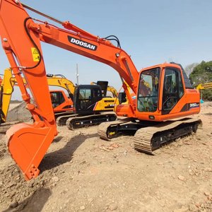 รถขุดไฮดรอลิก Doosan DH150LC-7 มือสอง น้ำหนักใช้งาน 15 ตัน น้ำหนักเครื่อง 14000 กก. เครื่องยนต์ Doosan เกียร์ บำรุงรักษาง่าย - Product Image 3