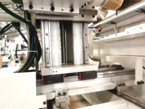 Machine de rainurage, fraisage et perçage CNC multifonctionnelle pour poignées de meubles, serrures de porte, Lamello - Product Image 6