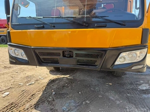 Grúa hidráulica usada de 240 toneladas con pluma telescópica de 160 m, marca china original, pocas horas de uso, certificación CE - Product Image 3