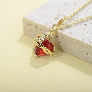 Collar con Colgante de Corazón Pequeño Punk con Piedra Roja, Chapado en Oro de 14k, para el Día de San Valentín o del Día de la Madre, para Mujeres y Niñas - Product Image 6