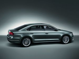 COCHES USADOS 2021 Volkswagen Golf <span class=keywords><strong>GTI</strong></span> 2,0 T S FWD volante a la izquierda <span class=keywords><strong>Polo</strong></span> Jetta Passat Golf Coches usados - Product Image 3