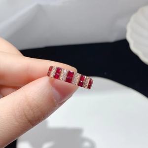 Vendita Diretta del Produttore di Anelli in Rubino Esclusivi e Raffinati, Anello Artigianale con Gemma di Rubino Scintillante in Stile Retrò - Product Image 3