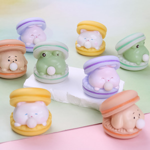 Juguete Antiestrés de Silicona y Plástico con Forma de Macaron y Hamburguesa, Famoso en Internet, para Aliviar el Estrés, Descomprimir, Apretar, Amasar y con Sonido - Product Image 1