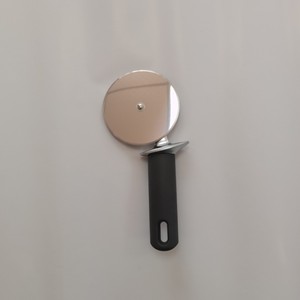 Durable <strong>Pizza</strong> <strong>Cutter</strong> Zinc Alloy Wheel with TPE Non-slip Handle Stainless Steel <strong>Pizza</strong> Slicer for <strong>Pizzeria</strong> Home Baking - Product Image 4