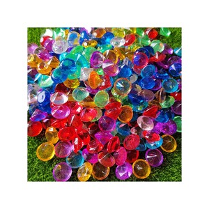 Vente en gros de vases acryliques en plastique de couleur mélangée 18*25mm en forme de diamant <span class=keywords><strong>Perles</strong></span> de remplissage Centres de table pour mariage - Product Image 1