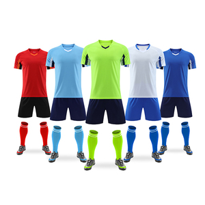 Combinaison de football de haute qualité pour hommes, maillot d'équipe de dernière conception, uniforme de football personnalisable OEM - Product Image 5