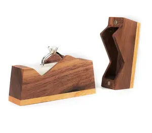 Caja de anillo de compromiso de boda pequeña antigua personalizada de lujo, embalaje de joyería, caja de anillo de madera magnética