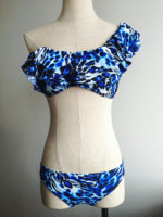 Bikini asymétrique à volants, bleu cobalt vibrant, imprimé léopard, maillot de bain 2 pièces, tissu extensible, séchage rapide, respirant