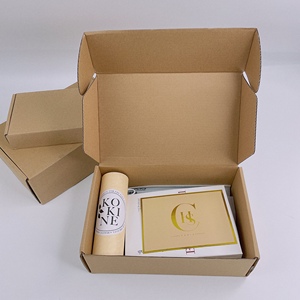 Boîtes d'expédition en papier kraft personnalisées avec logo, écologiques, en carton ondulé, pour l'emballage de vêtements de marque de mode. - Product Image 5