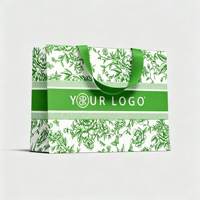 Sac à chaussures en carton ivoire recyclable 190-230 g/m² avec logo personnalisé, impression offset et poignée ruban dissimulée à l'intérieur