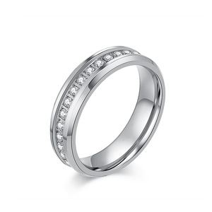 Fashionable, unique, and luxurious unisex <b>titanium</b> steel <b>ring</b> with a single row of diamonds for men and women, suitable for wedd - Product Image 5