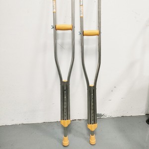 Muletas Telescópicas de Acero Inoxidable OEM para Personas con Sobrepeso, Ayuda para Caminar Ajustable - Product Image 1