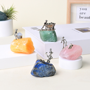 Nouvelles créations artisanales en cristal folklorique, pierre brute naturelle avec sculptures de mineurs en métal pour collection de guérison - Product Image 3