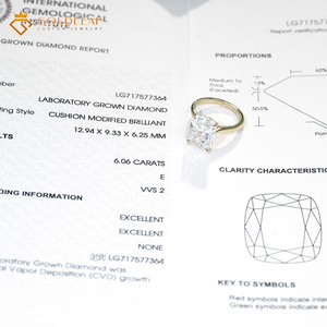 Bague de mariage en or jaune 18 carats avec diamant de laboratoire IGI de 3 carats, taille coussin, couleur E, pureté VVS, par Goldleaf Jewelry - Product Image 3
