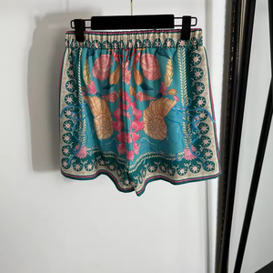 Nouvelle Collection Femme : Ensemble Élégant Chemise à Manches Longues Imprimé Coquillages et Short Décontracté - Product Image 6
