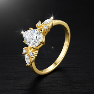 Anillo de Compromiso de Moissanita Chapado en Oro de 18K para Mujer, Corte Pera, Estilo Corona, Engaste de Garras, Anillo de Boda Romántico - Product Image 6