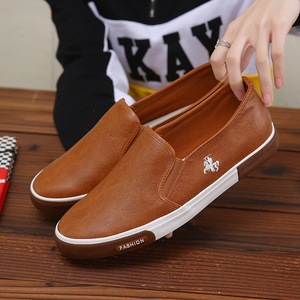 Zapatos deportivos de otoño para hombre, zapatos de skate, modernos y casuales, zapatos casuales de suela lisa para el trabajo, versión en blanco y negro - Product Image 1