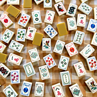 Ubin Mahjong Tema Cina Mewah Warna Kuning Muda Berlapis Ganda 2 Lapisan Ubin Mahjong Amerika dengan Alas Mingguan untuk Klub Mah Jong