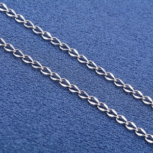 Delicado Collar Delgado de Acero Inoxidable, Cadena para el Cuello, para Mujeres y Hombres, Color Plateado, Gargantilla, Joyería Metálica - Product Image 5