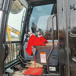 Excavatrice SANY SY135C-9 d'occasion pour travaux de terrassement, profondeur de creusement élevée, équipement de construction sur chenilles SANY SY135C - Product Image 4