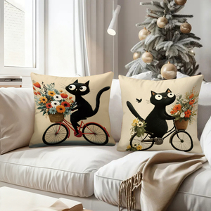 Des chats noirs chevauchent des vélos avec des paniers de fleurs, des oreillers décoratifs pour la maison. - Product Image 4